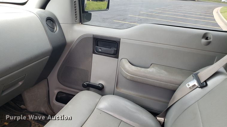 image for item EU9861 2005 Ford F150 SuperCab pickup truck