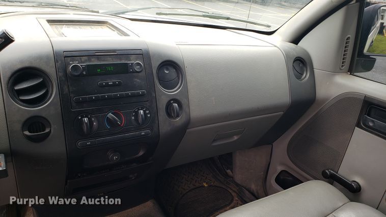 image for item EU9861 2005 Ford F150 SuperCab pickup truck