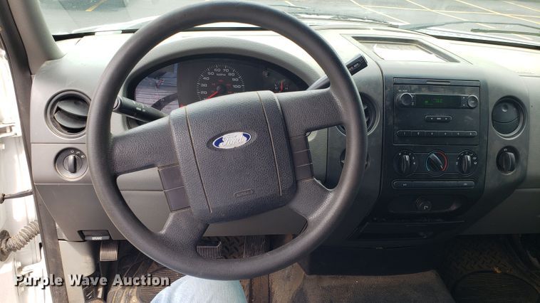 image for item EU9861 2005 Ford F150 SuperCab pickup truck