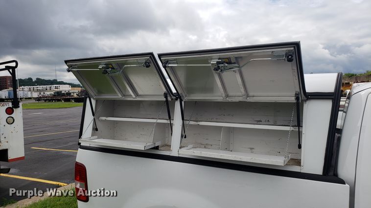 image for item EU9861 2005 Ford F150 SuperCab pickup truck