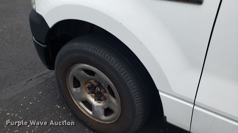 image for item EU9861 2005 Ford F150 SuperCab pickup truck