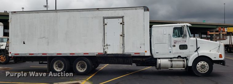 image for item EU9862 1993 White GMC WCM box truck