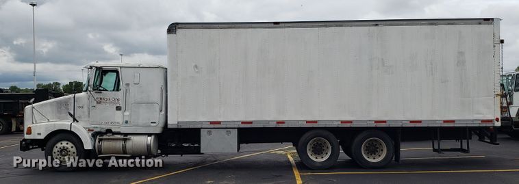 image for item EU9862 1993 White GMC WCM box truck