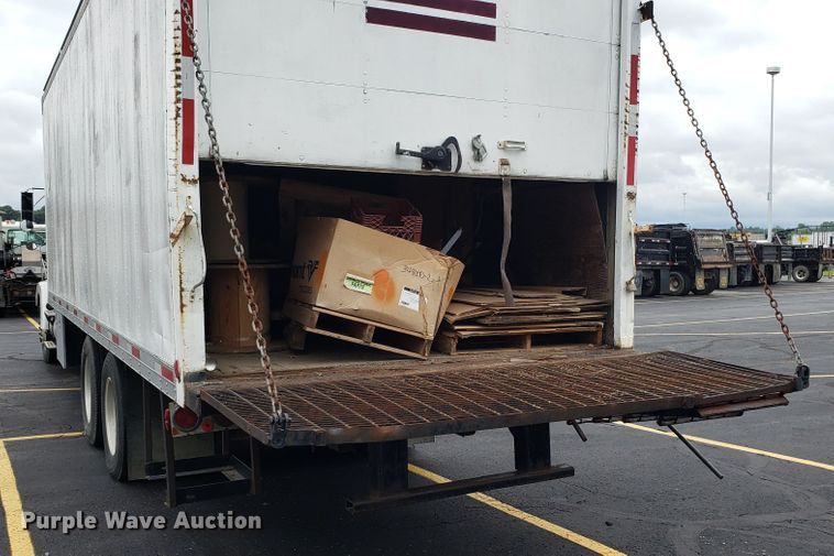 image for item EU9862 1993 White GMC WCM box truck