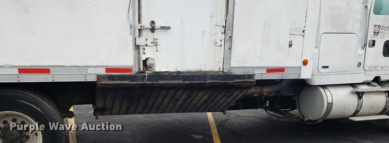 image for item EU9862 1993 White GMC WCM box truck