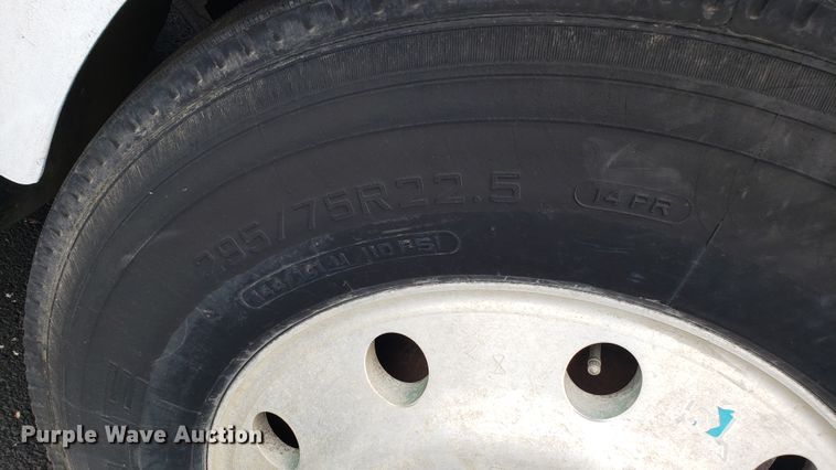 image for item EU9862 1993 White GMC WCM box truck