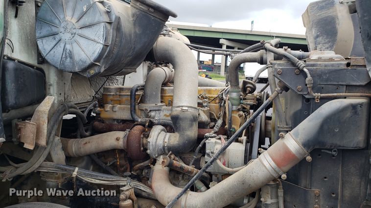 image for item EU9862 1993 White GMC WCM box truck