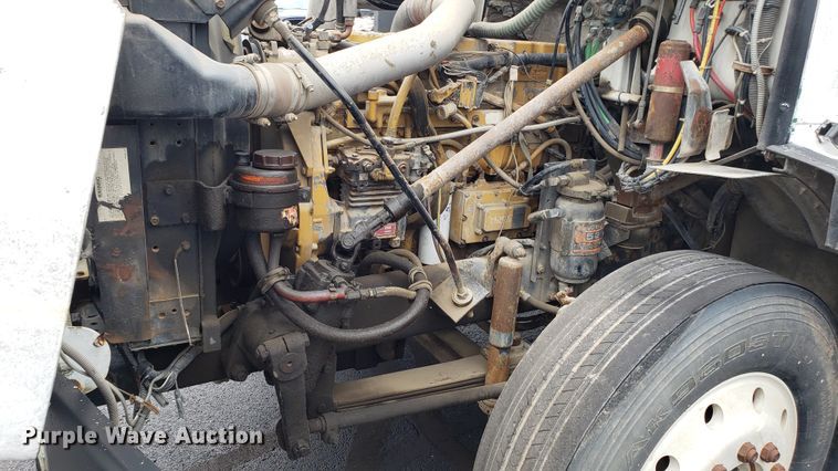 image for item EU9862 1993 White GMC WCM box truck