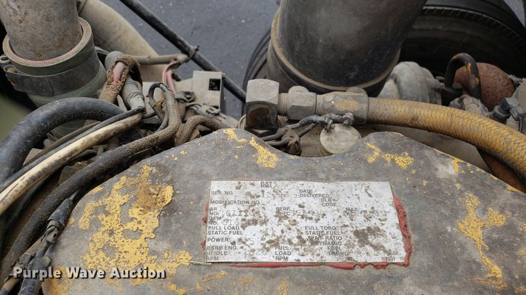 image for item EU9862 1993 White GMC WCM box truck