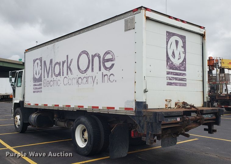 image for item EU9863 1993 Ford CF8000 box truck