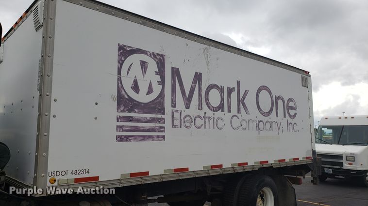 image for item EU9863 1993 Ford CF8000 box truck