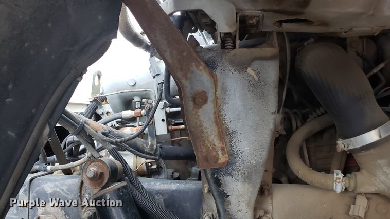 image for item EU9863 1993 Ford CF8000 box truck