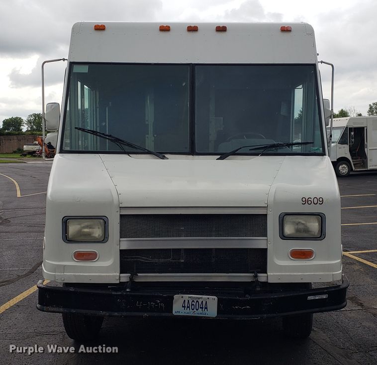 image for item EU9864 1996 Chevrolet P30 Utilimaster delivery truck