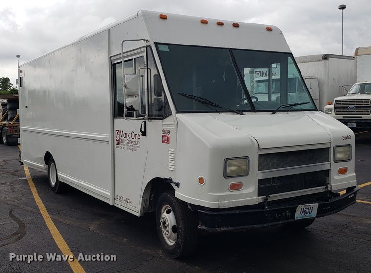 image for item EU9864 1996 Chevrolet P30 Utilimaster delivery truck
