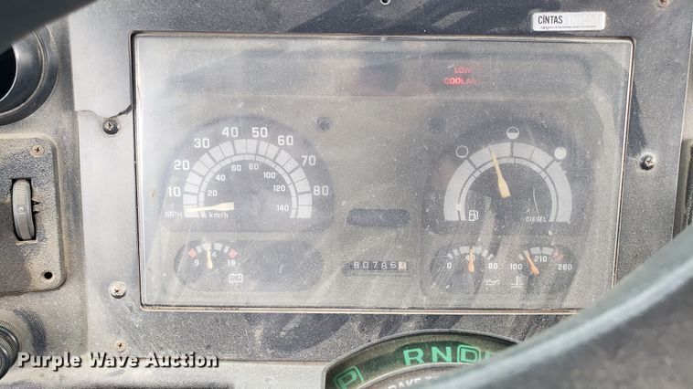 image for item EU9864 1996 Chevrolet P30 Utilimaster delivery truck