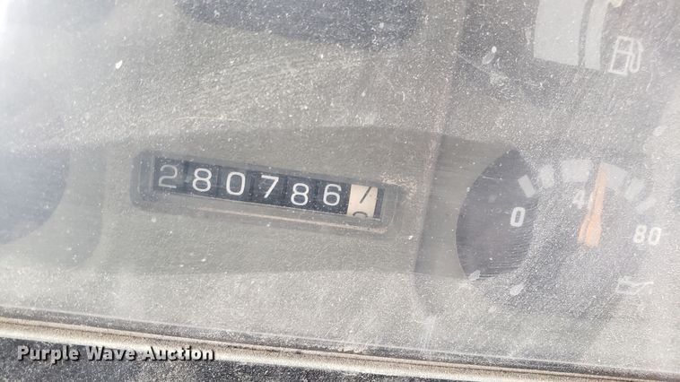 image for item EU9864 1996 Chevrolet P30 Utilimaster delivery truck