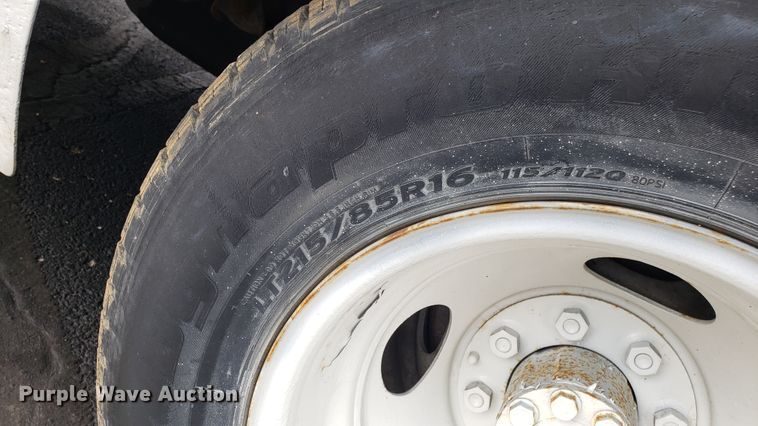 image for item EU9864 1996 Chevrolet P30 Utilimaster delivery truck