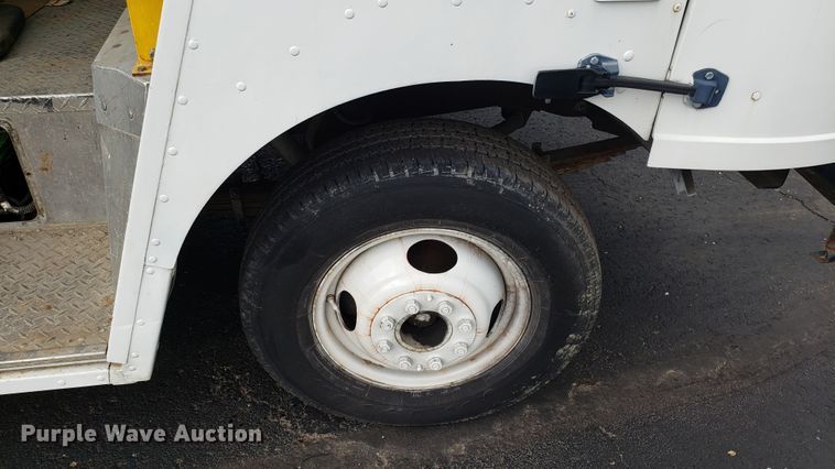 image for item EU9864 1996 Chevrolet P30 Utilimaster delivery truck