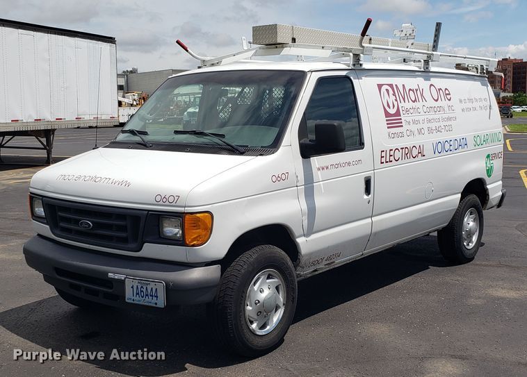 image for item EU9868 2006 Ford E250 van