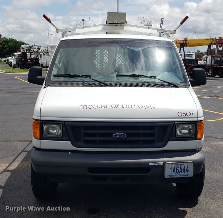 image for item EU9868 2006 Ford E250 van