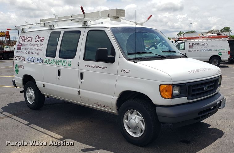 image for item EU9868 2006 Ford E250 van