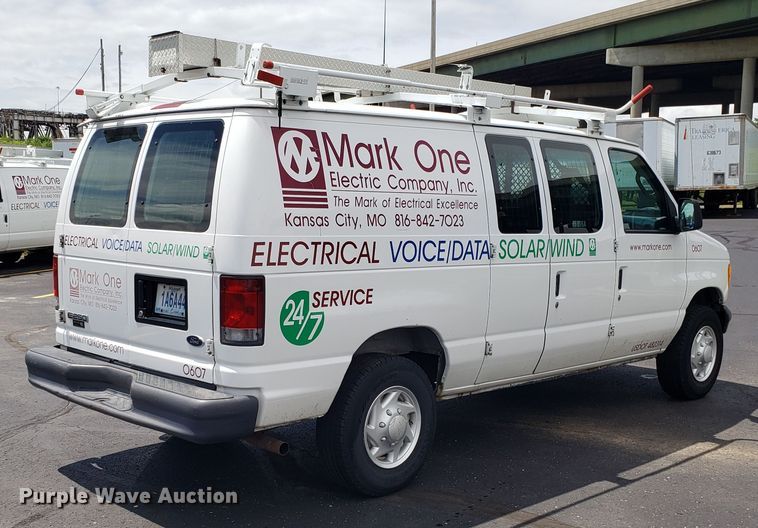 image for item EU9868 2006 Ford E250 van