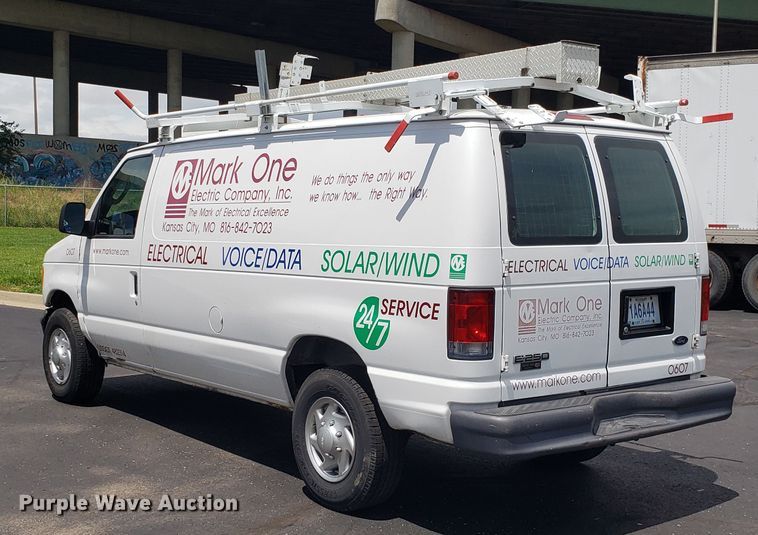 image for item EU9868 2006 Ford E250 van