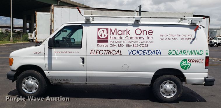 image for item EU9868 2006 Ford E250 van