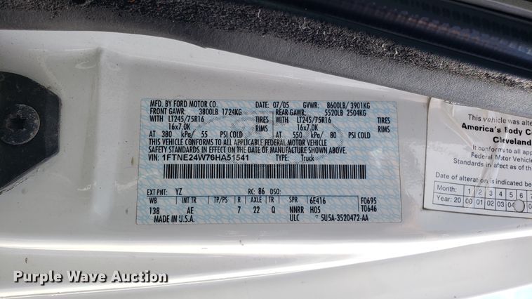 image for item EU9868 2006 Ford E250 van