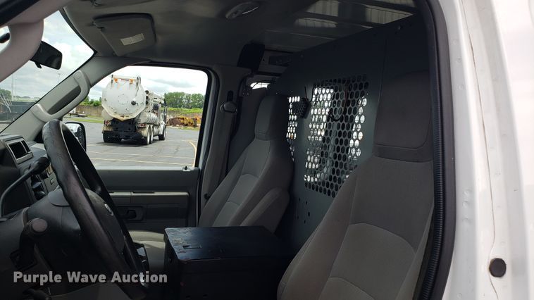 image for item EU9869 2010 Ford E250 van