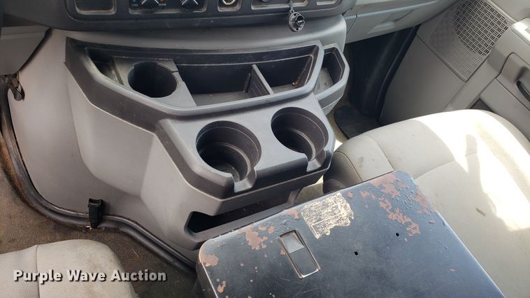 image for item EU9869 2010 Ford E250 van