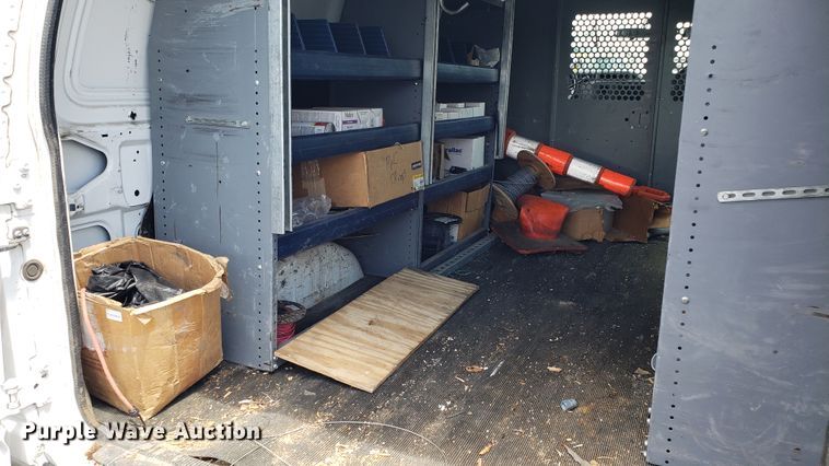 image for item EU9869 2010 Ford E250 van