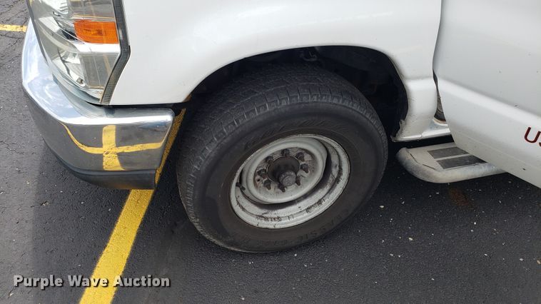 image for item EU9869 2010 Ford E250 van