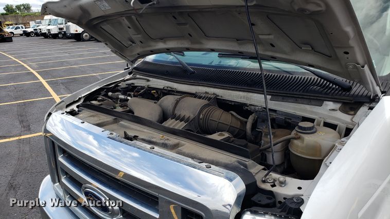 image for item EU9869 2010 Ford E250 van