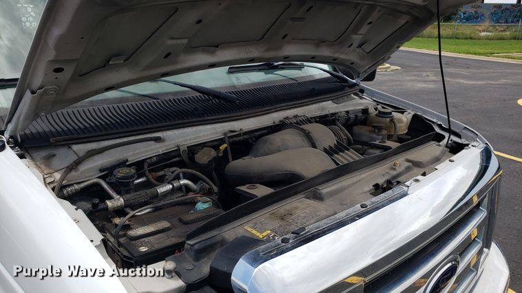 image for item EU9869 2010 Ford E250 van