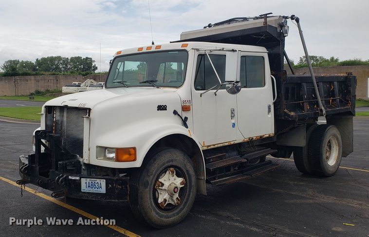 image for item EU9870 1996 International 4900 Crew Cab dump truck