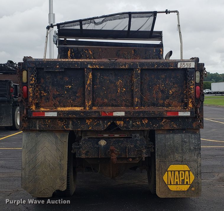 image for item EU9870 1996 International 4900 Crew Cab dump truck