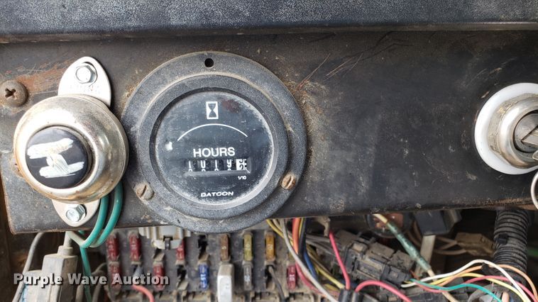 image for item EU9870 1996 International 4900 Crew Cab dump truck