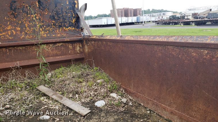 image for item EU9870 1996 International 4900 Crew Cab dump truck