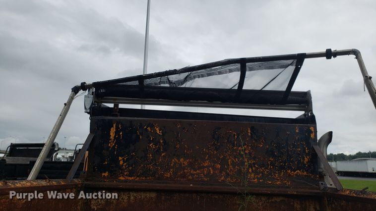 image for item EU9870 1996 International 4900 Crew Cab dump truck