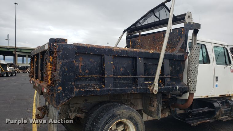 image for item EU9870 1996 International 4900 Crew Cab dump truck