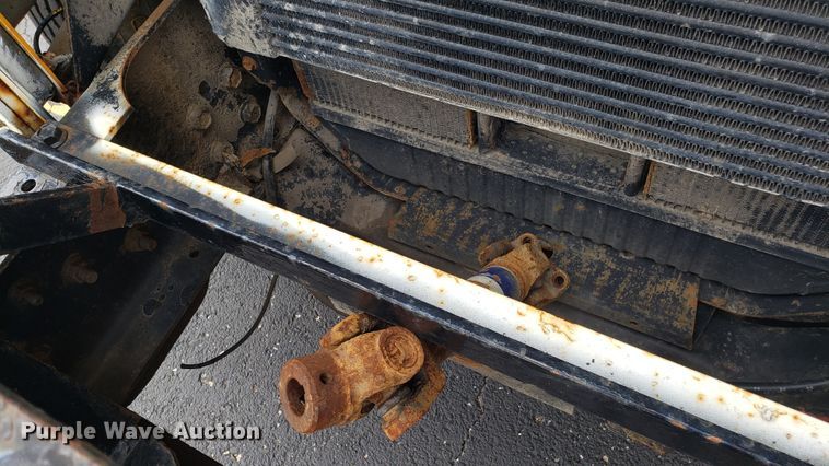 image for item EU9870 1996 International 4900 Crew Cab dump truck