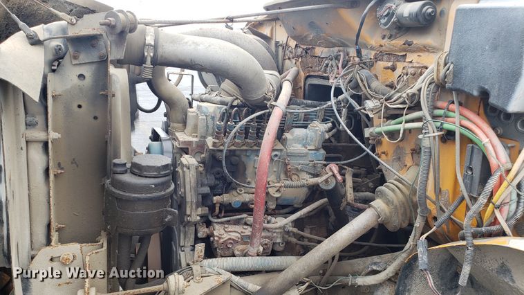 image for item EU9870 1996 International 4900 Crew Cab dump truck