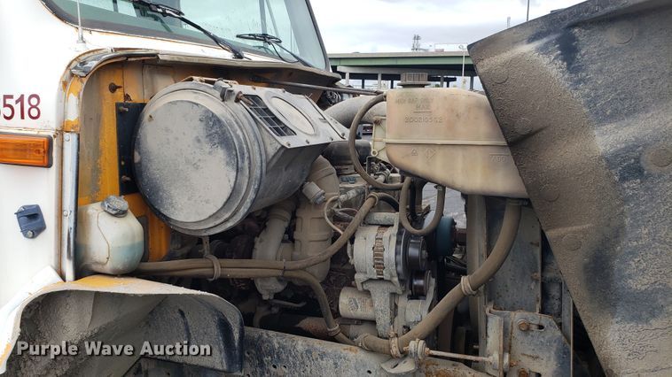 image for item EU9870 1996 International 4900 Crew Cab dump truck