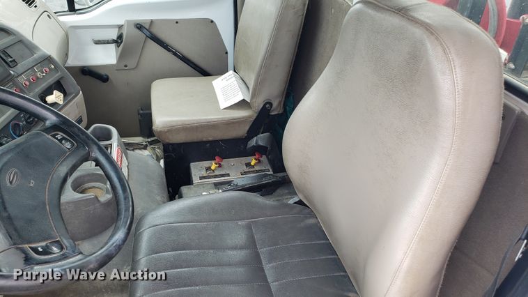 image for item EU9871 2001 Sterling L Line hydrovac truck