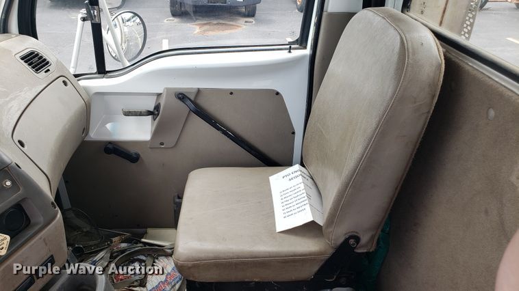 image for item EU9871 2001 Sterling L Line hydrovac truck