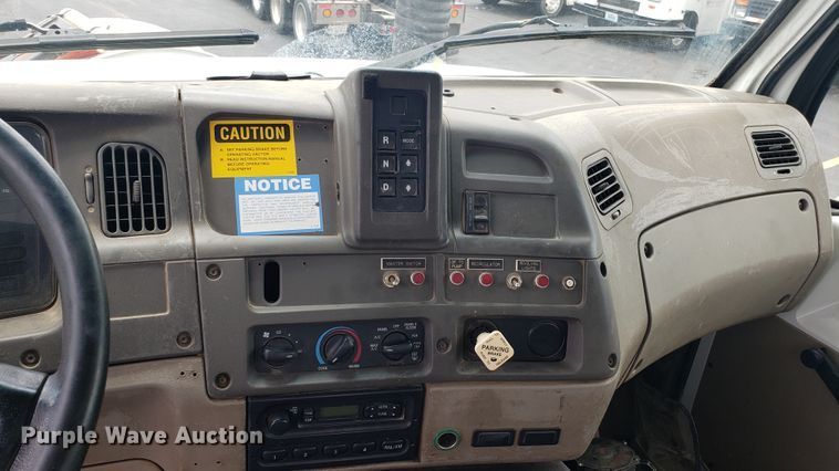 image for item EU9871 2001 Sterling L Line hydrovac truck