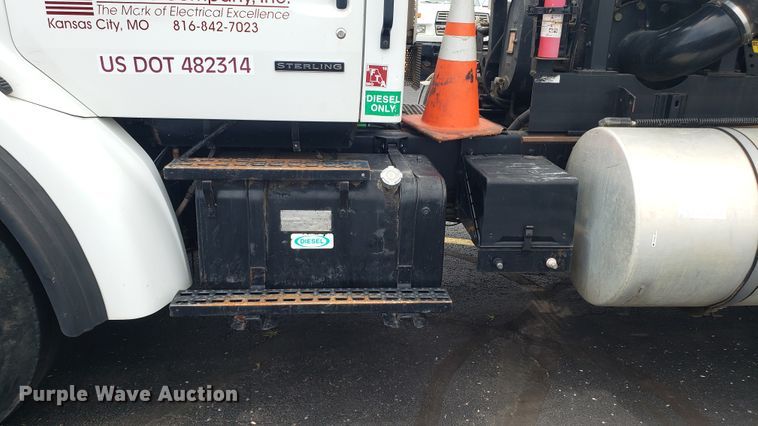 image for item EU9871 2001 Sterling L Line hydrovac truck