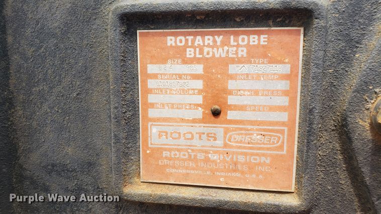 image for item EU9871 2001 Sterling L Line hydrovac truck