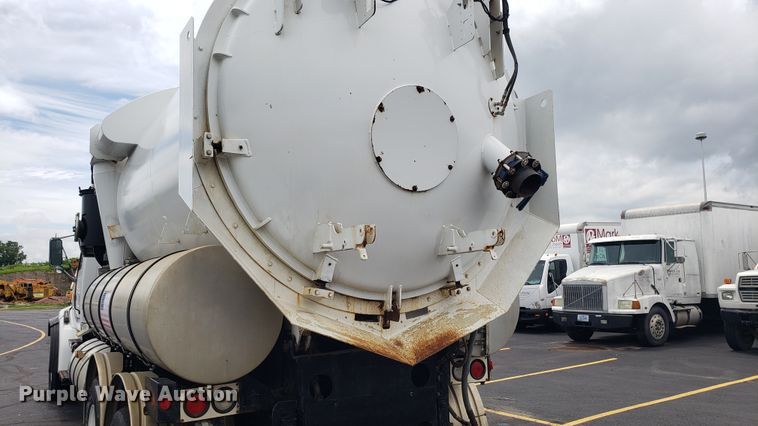 image for item EU9871 2001 Sterling L Line hydrovac truck